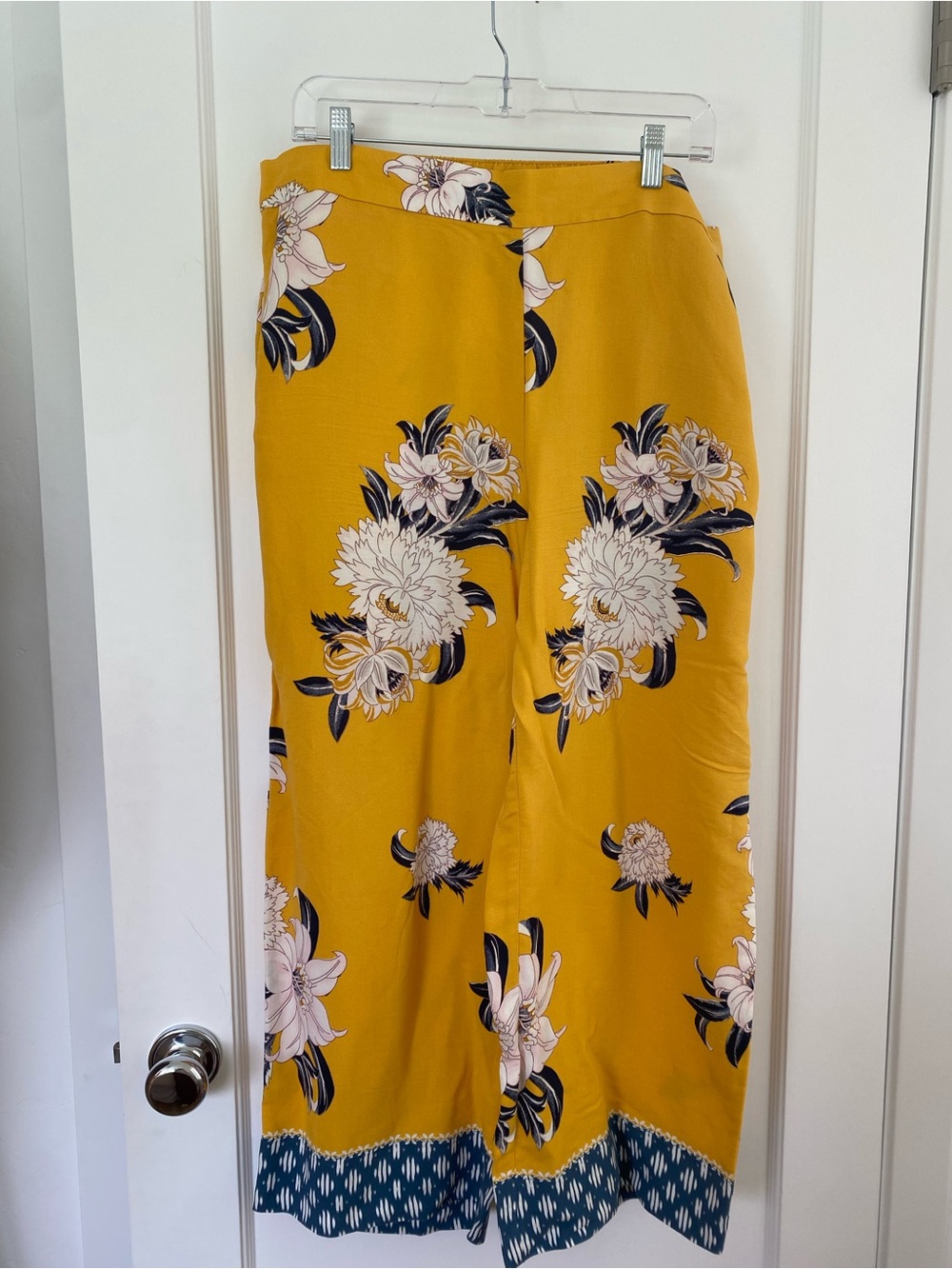 LOFT Golden Yellow Floral Pull-On Pants